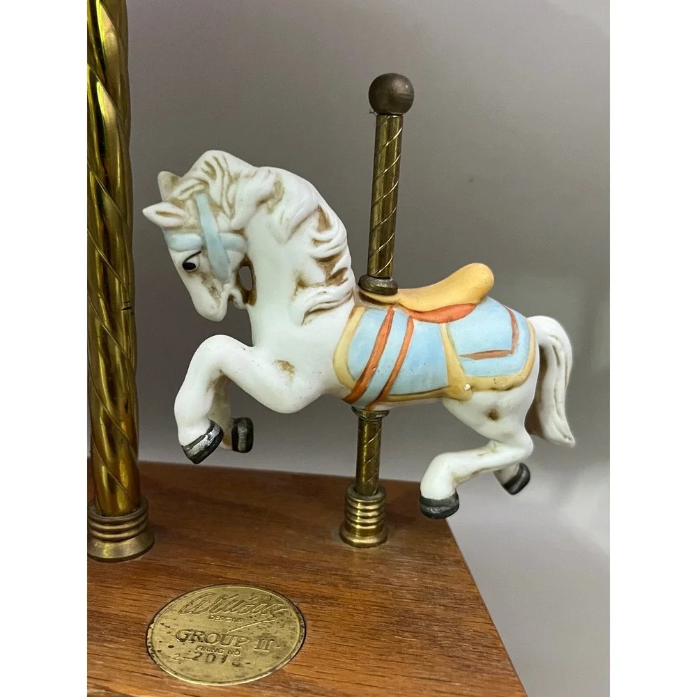 Willits 2 Horse Carousel Music‎ Figurine Plays East Side West Side 10